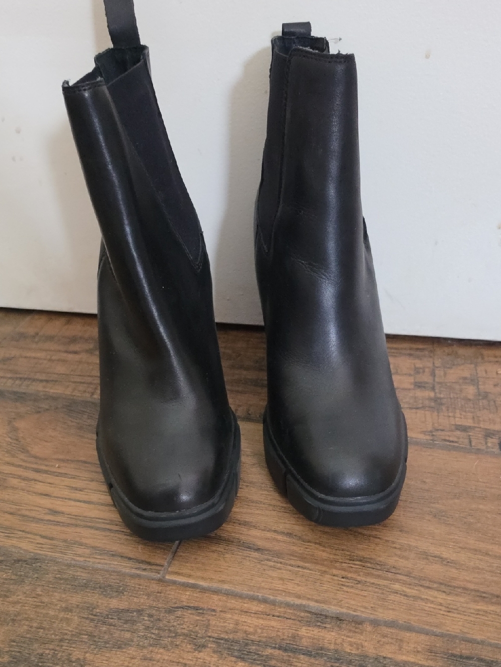 Steve Madden Black Chelsea Ankle Boots